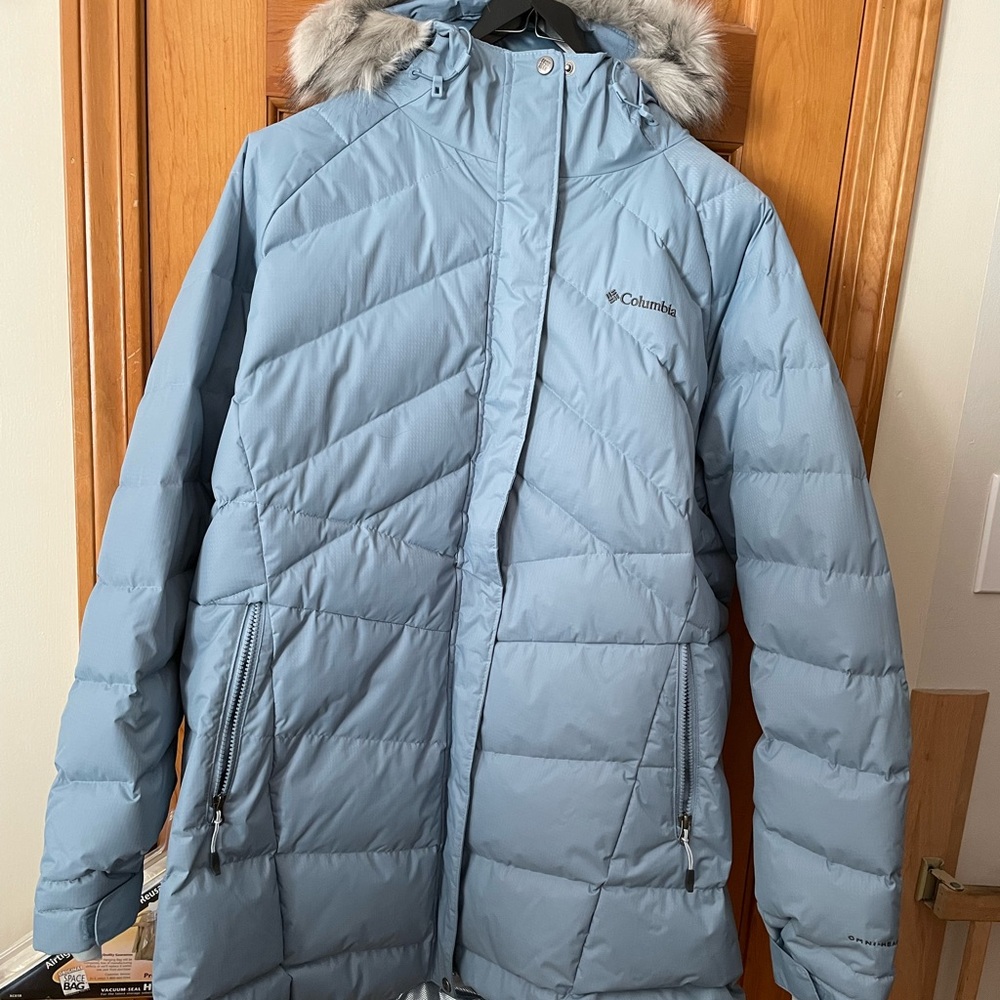 Never worn! Columbia 550 Omniheat Down jacket, plus size 2x in cornflower blue